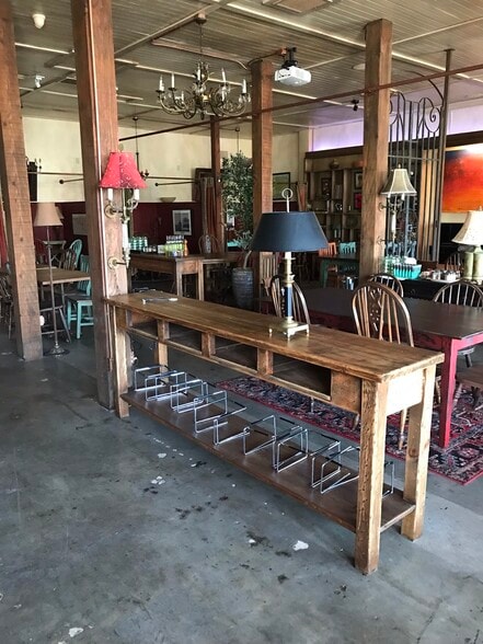 More Photos Of 1076-1080 S Fairfax Ave, Los Angeles Restaurant For Sale
