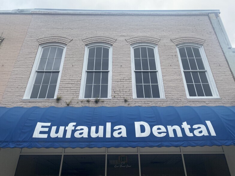 More Photos Of 131 E Broad St, Eufaula Medical For Sale