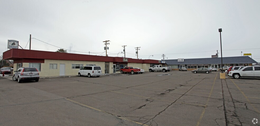 More Photos Of 2200 Overland Ave, Burley Unknown For Lease