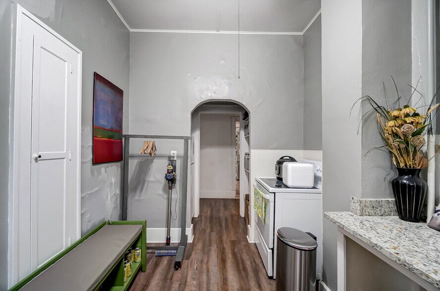 More Photos Of 140 W Front St, Perrysburg Office For Sale