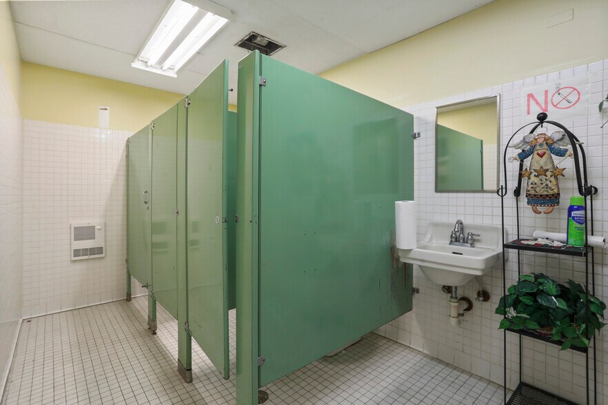 More Photos Of 144 Runnymeade rd, Bunker Hill Specialty For Sale