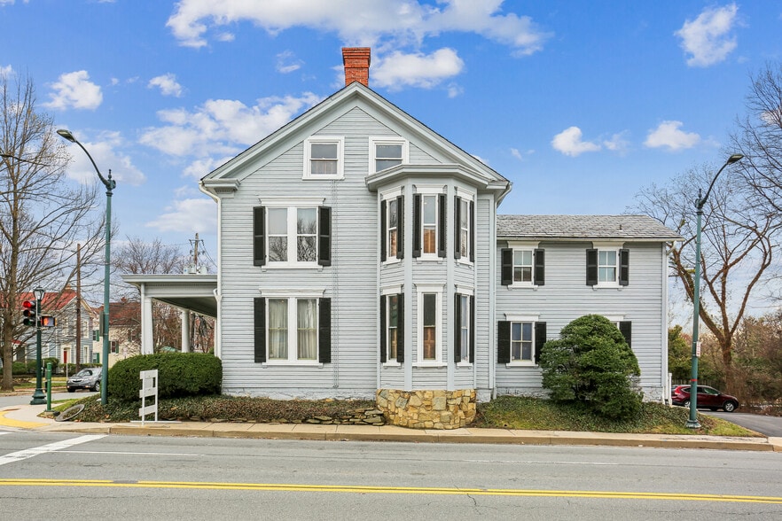More Photos Of 101 S Washington St, Rockville Office For Sale