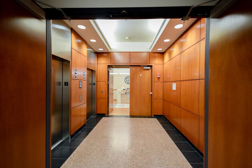 More Photos Of 200 S River Market Ave, Little Rock Office For Lease