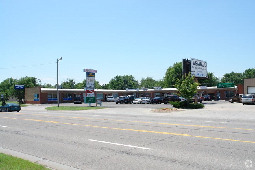 Primary Photo Of 915-969 N West St, Wichita Unknown For Lease