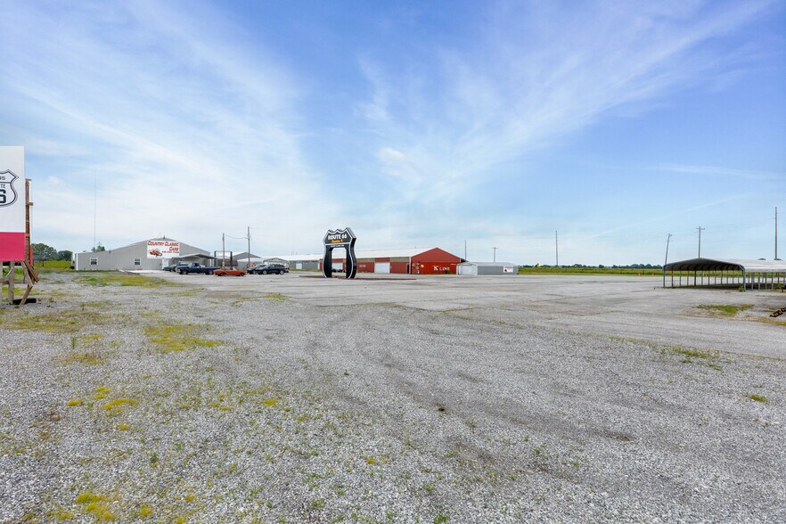 More Photos Of 2149 E Frontage Rd, Staunton Auto Dealership For Sale