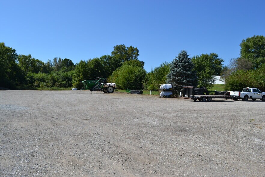 More Photos Of 1111 W 3rd St, Rushville Freestanding For Lease