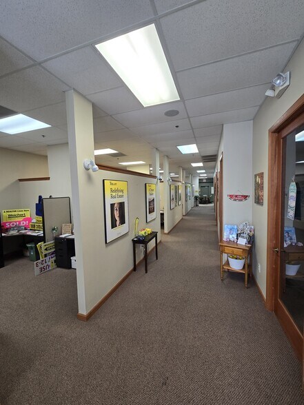 More Photos Of 7640 N Wickham Rd, Melbourne General Retail For Lease