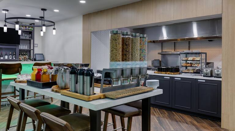More Photos Of 4400 North Fwy, Fort Worth Hotel For Sale