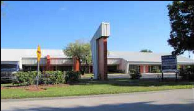 More Photos Of 5734 Corporation Cir, Fort Myers Service For Lease