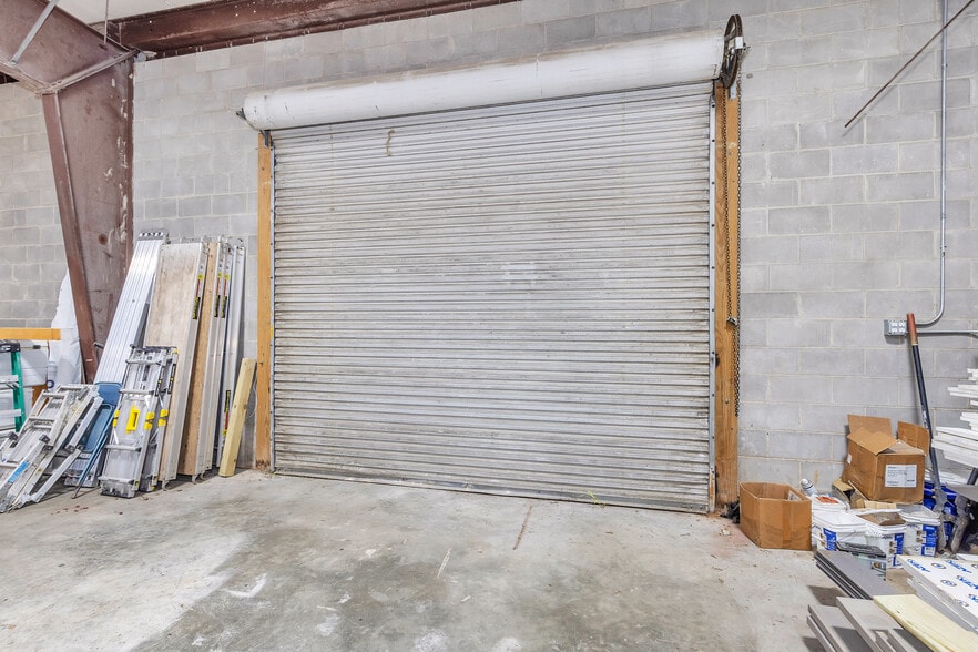More Photos Of 1827 Killingsworth Rd, Augusta Warehouse For Lease