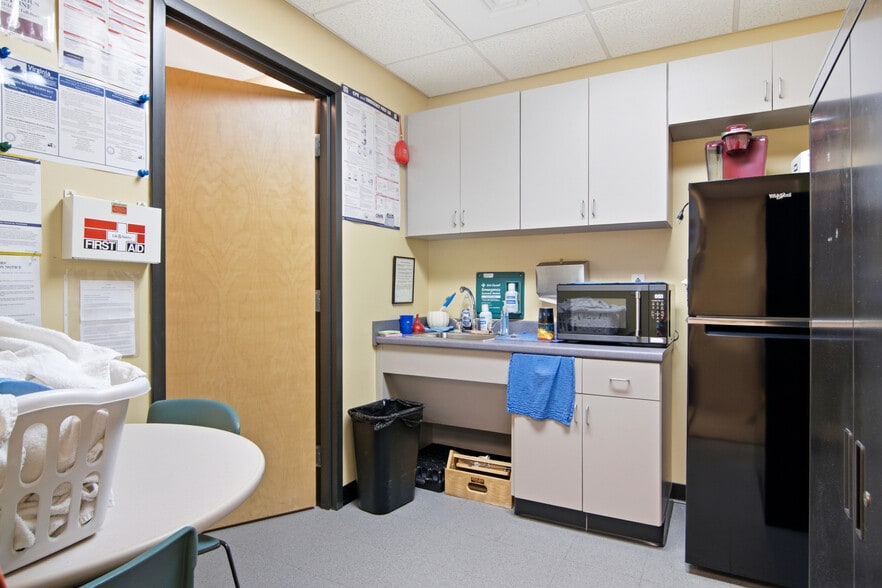 More Photos Of 115 Akers Farm Rd, Christiansburg Medical For Lease