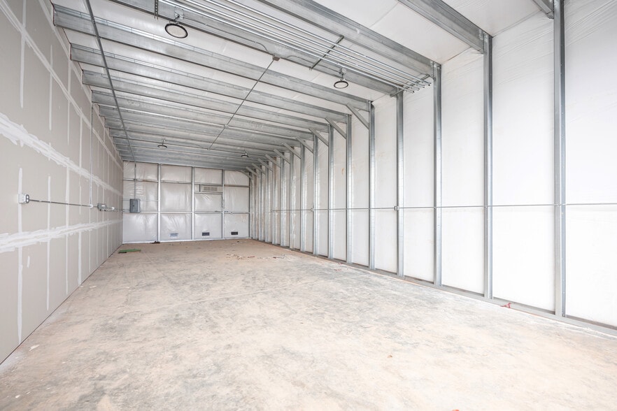 More Photos Of 458 Back Bay Blvd, Biloxi Self Storage For Sale