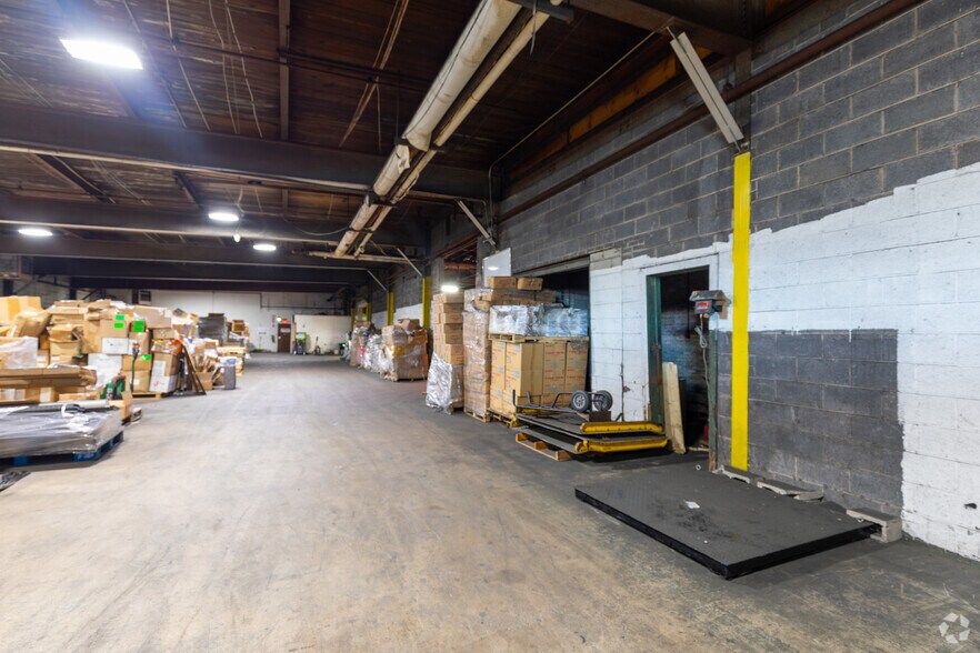 More Photos Of 1437 E State St, Hamilton Unknown For Lease