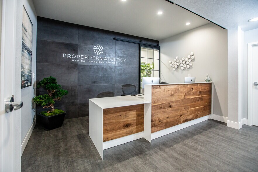 More Photos Of 85 Bay Bridge Dr, Gulf Breeze Medical For Sale