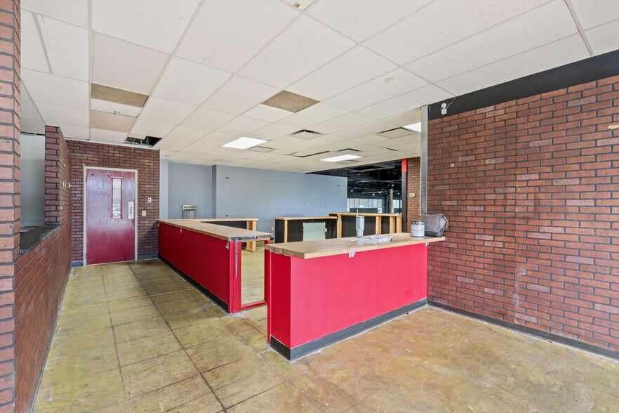 More Photos Of 8733 Highway 17 Byp S, Myrtle Beach Office For Lease