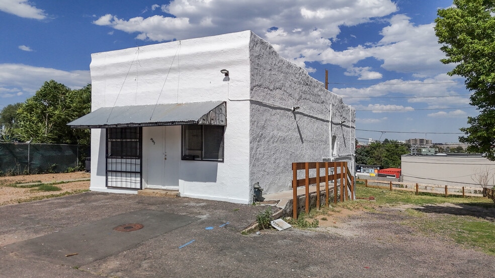 Primary Photo Of 4342 Delaware St, Denver Warehouse For Sale