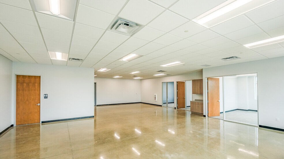 More Photos Of 8602 Lava Hill Rd, Austin Distribution For Lease