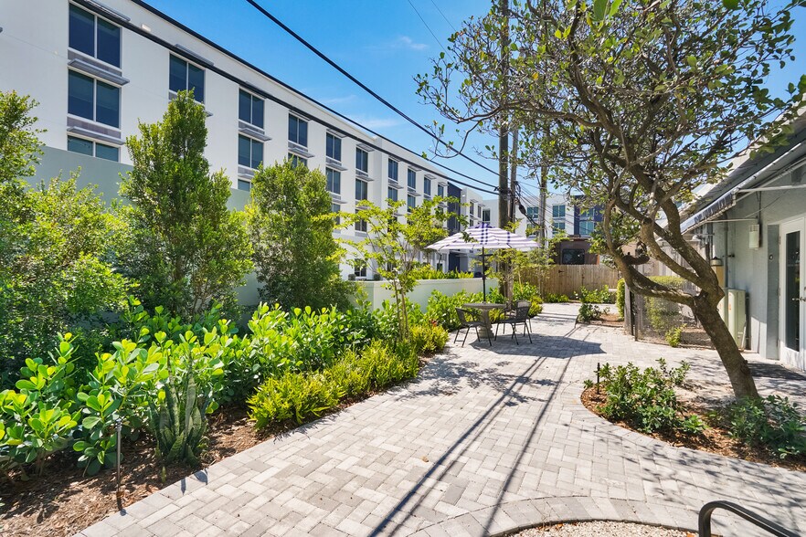 More Photos Of 235-245 NE 4th Ave, Delray Beach Loft Creative Space For Sale