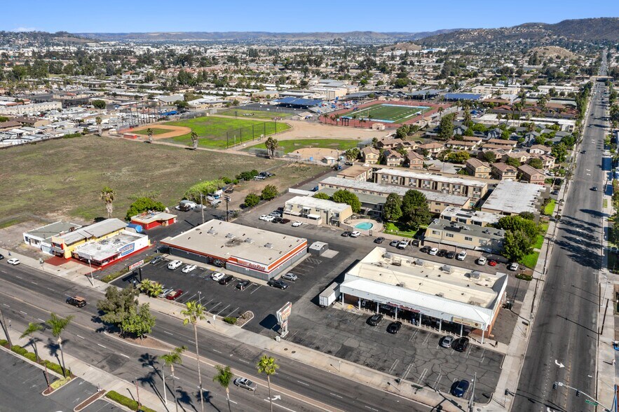 More Photos Of 1090 E Main St, El Cajon Freestanding For Lease