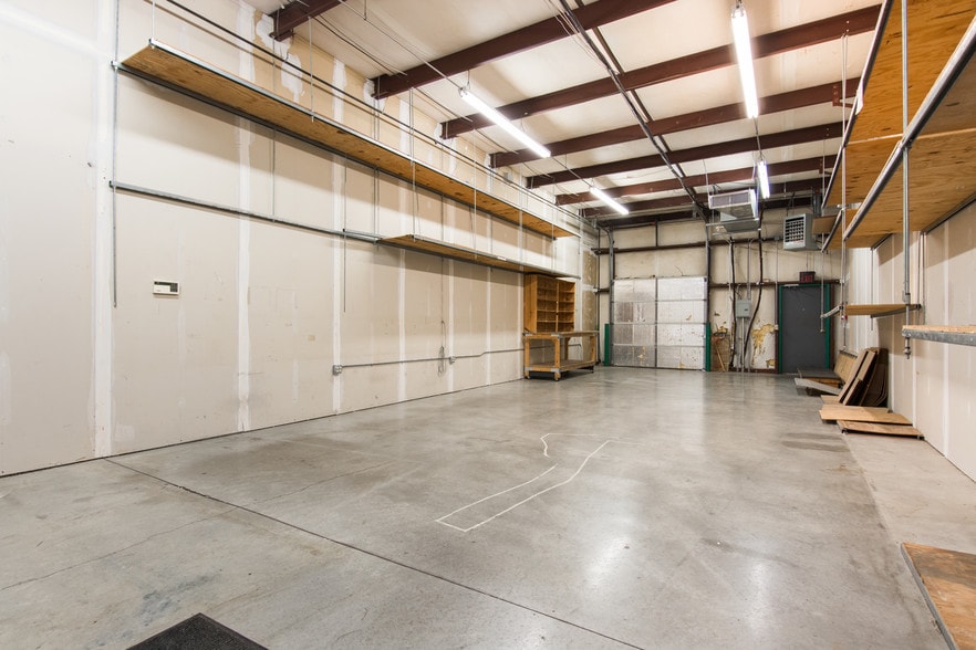 More Photos Of 130 Seaboard Ln, Franklin Flex For Sale