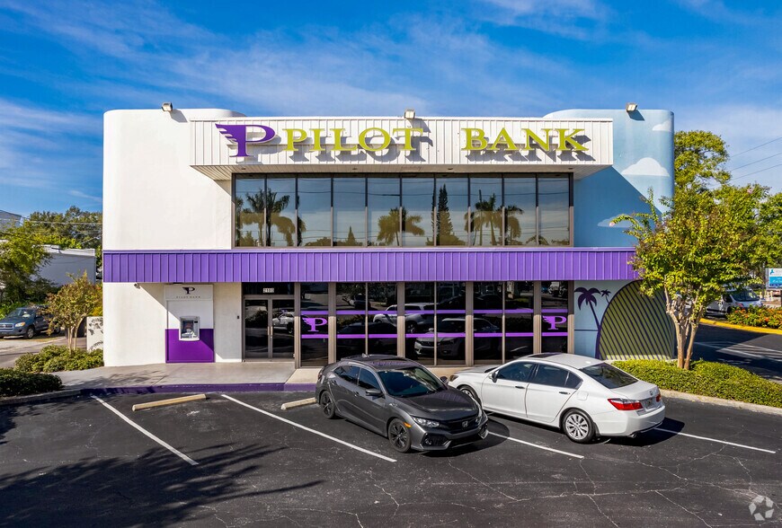 More Photos Of 2180 4th St N, Saint Petersburg Bank For Sale