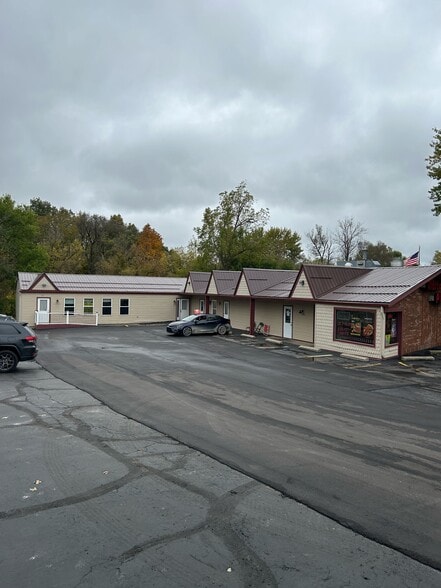 More Photos Of 1212 E M-36, Pinckney Storefront Retail Office For Sale