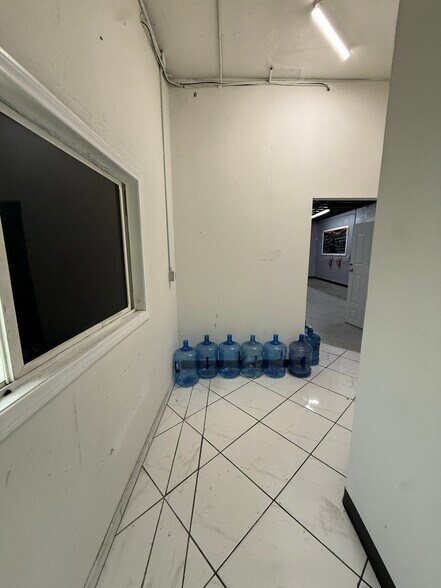 More Photos Of 5197 Alhambra Ave, Los Angeles General Retail For Lease