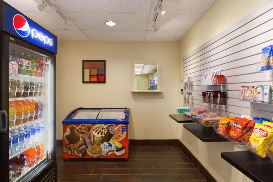 More Photos Of 3377 New Castle Rd, West Middlesex Hotel For Sale