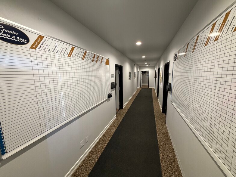 More Photos Of 2740 N Sunnyside Ave, Fresno Warehouse For Lease