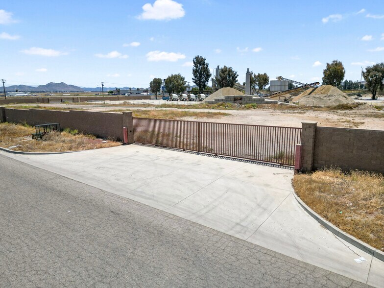 More Photos Of 1980 Goetz Rd, Perris Land For Lease