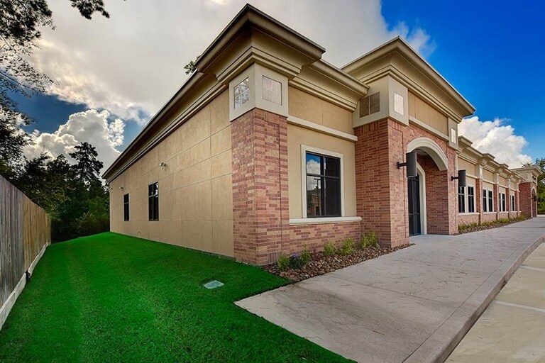 More Photos Of 8101 Kuykendahl Rd, The Woodlands Office For Lease