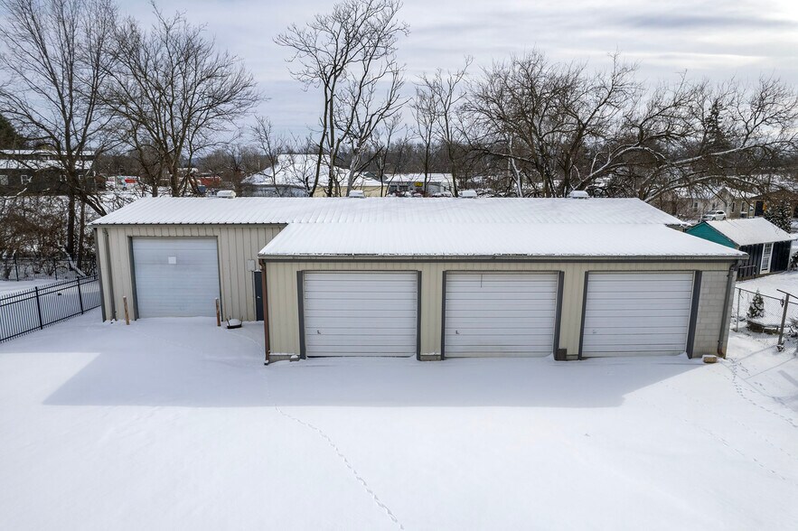 More Photos Of 12 A Cattlemans Ln, Berryville Warehouse For Lease