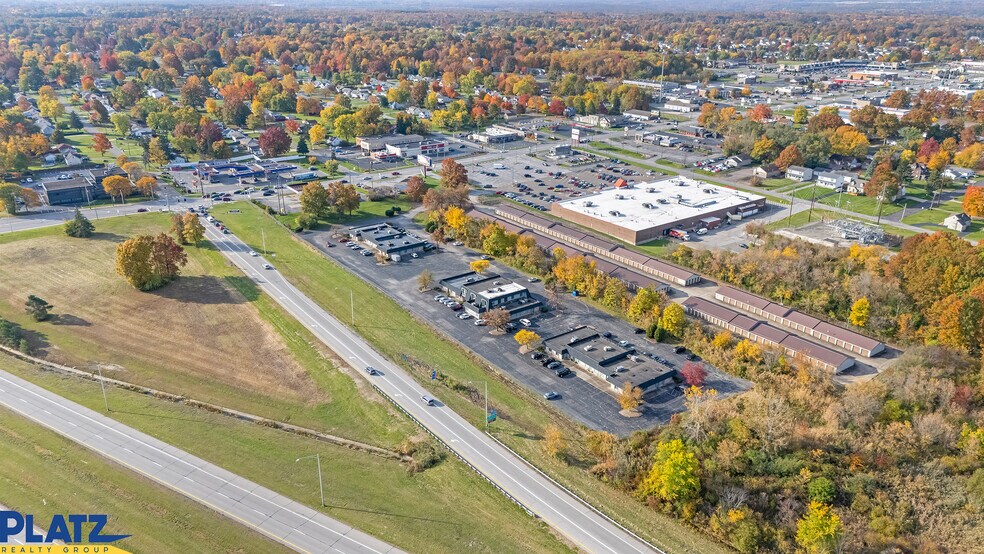 More Photos Of 5208 Mahoning Ave, Austintown Office For Lease