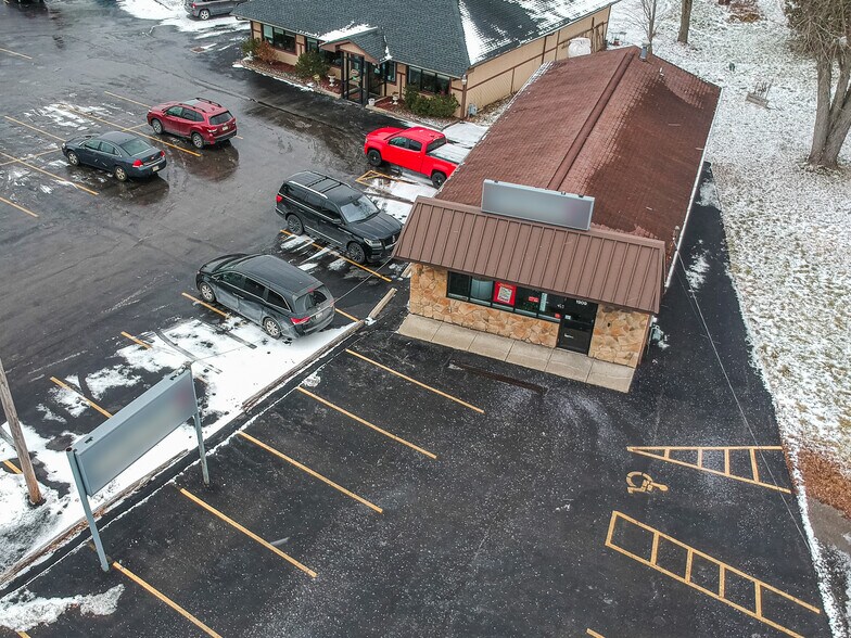 More Photos Of 1909 E Washington St, New Castle Freestanding For Sale