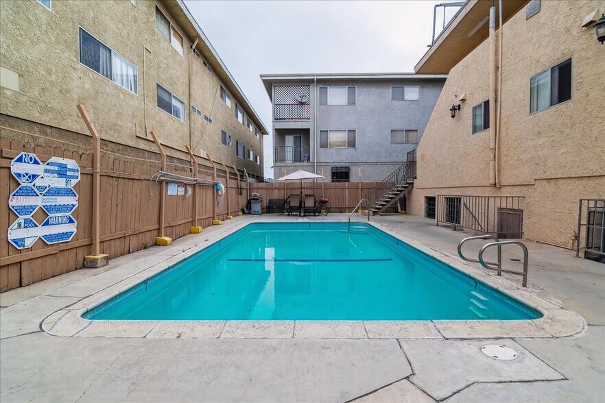 More Photos Of 13717 Chadron Ave, Hawthorne Apartments For Sale