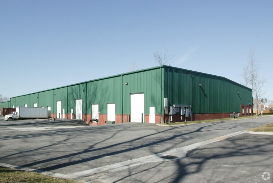 More Photos Of 525 Byron St, Chesapeake Flex For Lease