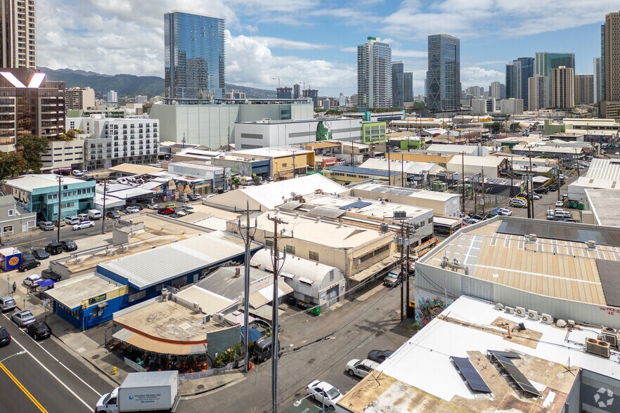 More Photos Of 746 Ilaniwai St, Honolulu Storefront Retail Office For Lease