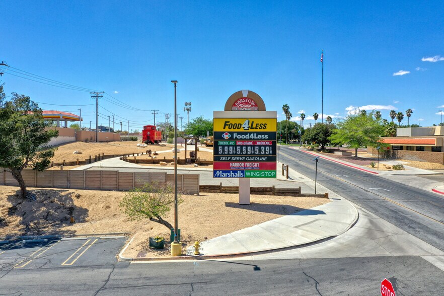 More Photos Of 510-580 E Virginia Way, Barstow Unknown For Lease