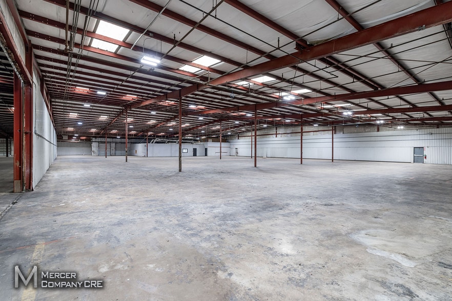 More Photos Of 6401-6409 S I 35 Service Rd, Oklahoma City Warehouse For Lease
