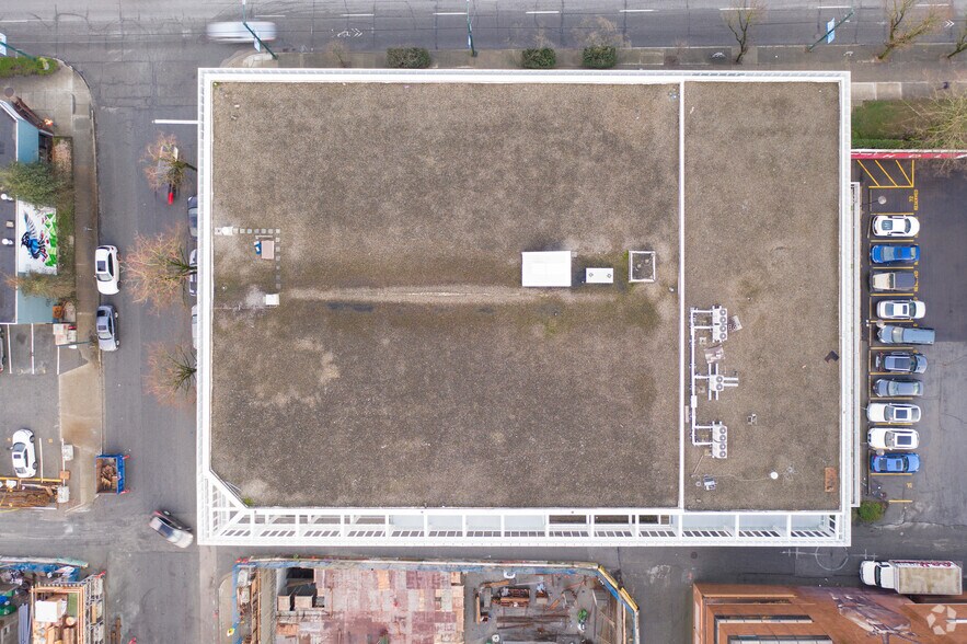 More Photos Of 2015 Main St, Vancouver Coworking Space