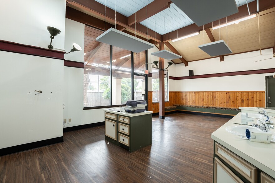 More Photos Of 5102 Salem Ave, Lubbock Medical For Sale