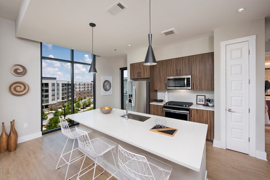 More Photos Of 3478 Lakeside Dr NE, Atlanta Apartments For Lease