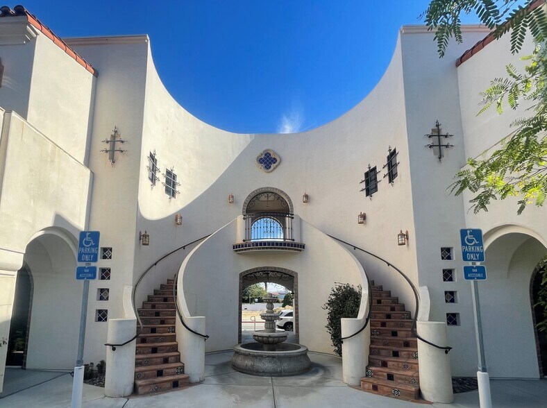 More Photos Of 51555 Desert Club Dr, La Quinta Office For Lease