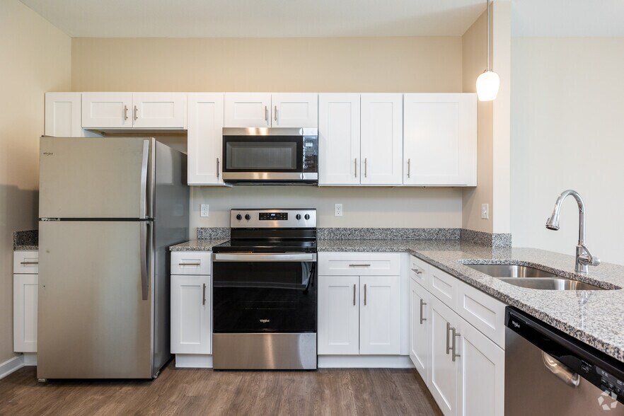 More Photos Of 13399 Charlotte St, Kansas City Apartments For Sale
