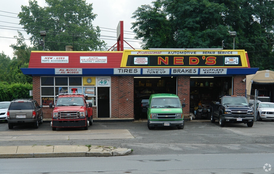 More Photos Of 49 Middlesex Tpke, Burlington Auto Repair For Sale
