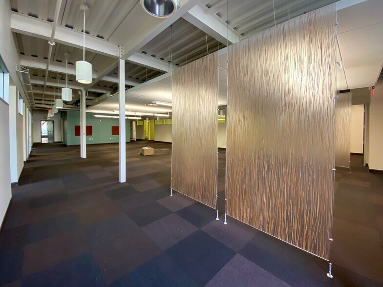 More Photos Of 2140 Oak Industrial Dr NE, Grand Rapids Manufacturing For Lease