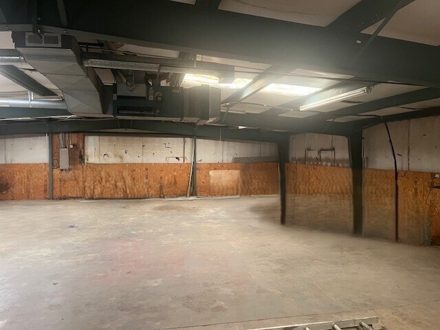 More Photos Of 1699 Highway 31 SW, Hartselle Warehouse For Lease