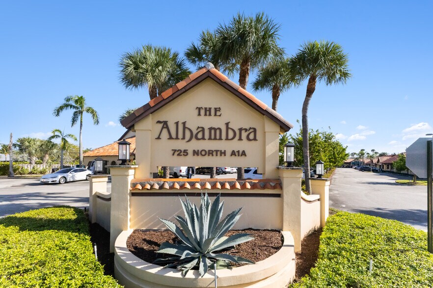 Primary Photo Of 725 N A1A, Jupiter Medical For Sale