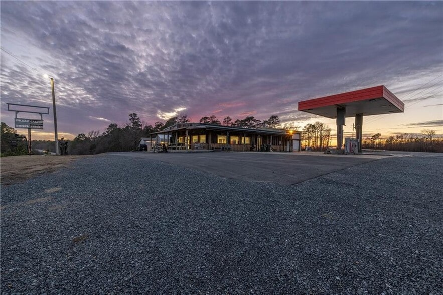 More Photos Of 28 Indian Hwy 144, Broken Bow Truck Stop For Sale