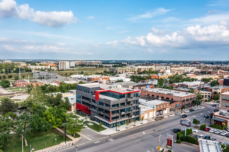 More Photos Of 1122 N Broadway Ave, Oklahoma City Office For Lease